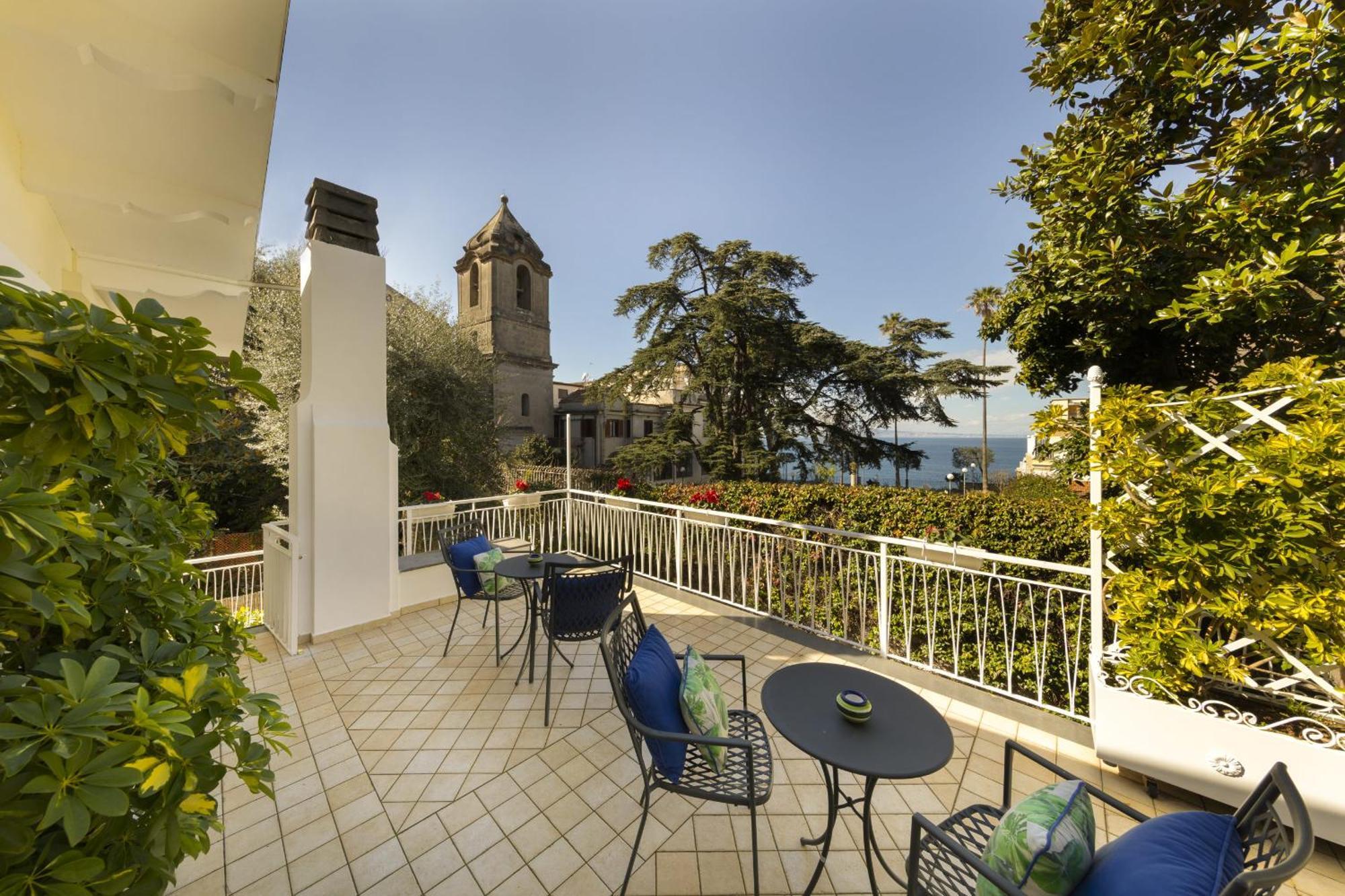 Sorrentovibes - Villa In Sorrento Center With Gardens And Outdoor Space Ngoại thất bức ảnh