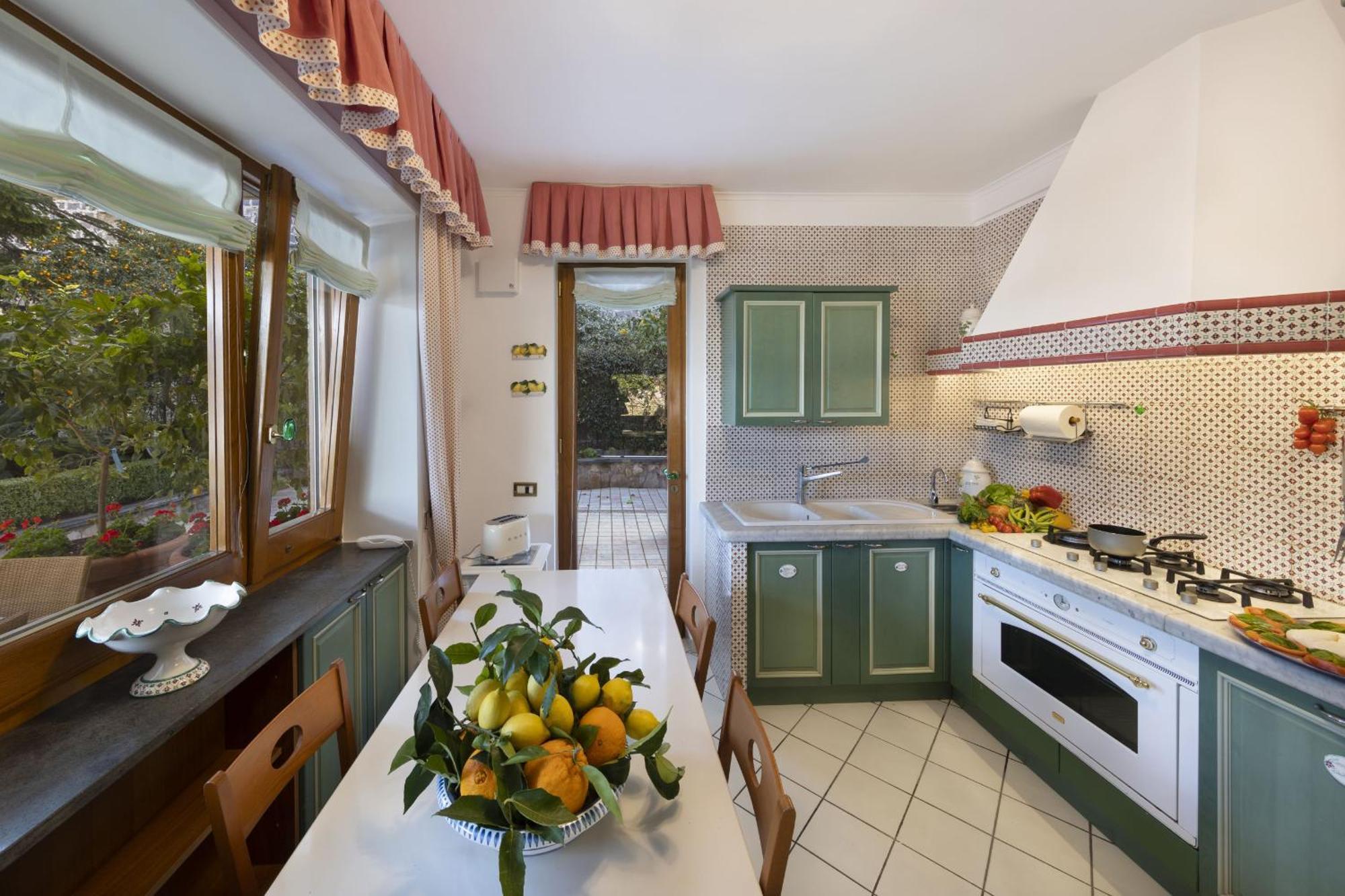 Sorrentovibes - Villa In Sorrento Center With Gardens And Outdoor Space Ngoại thất bức ảnh