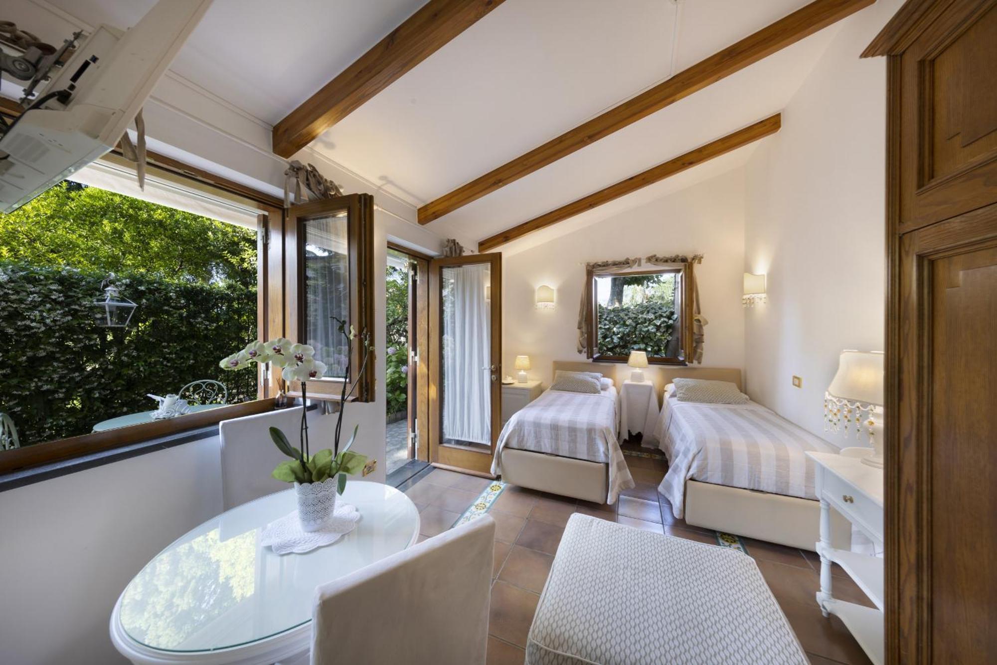 Sorrentovibes - Villa In Sorrento Center With Gardens And Outdoor Space Ngoại thất bức ảnh