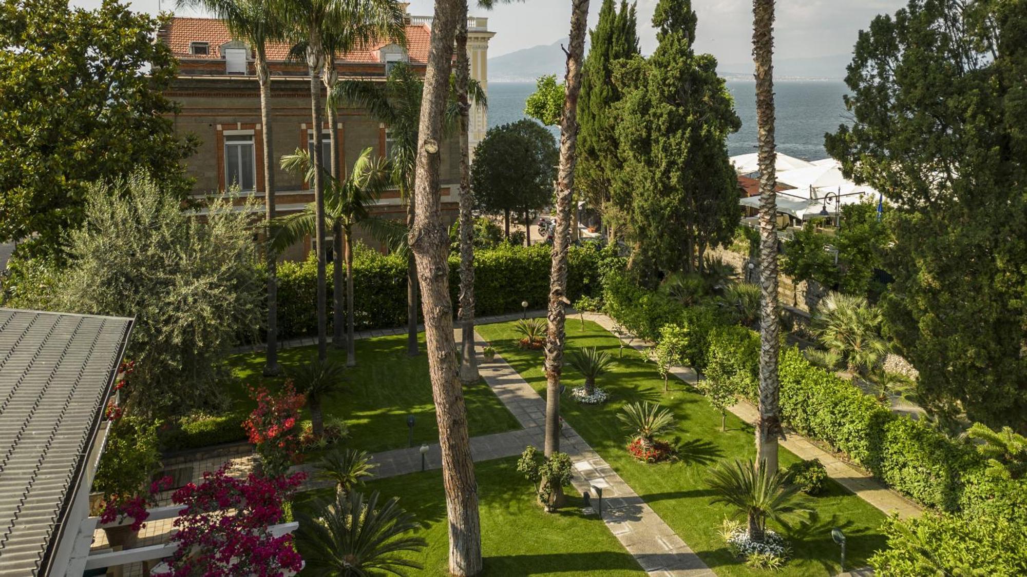 Sorrentovibes - Villa In Sorrento Center With Gardens And Outdoor Space Ngoại thất bức ảnh