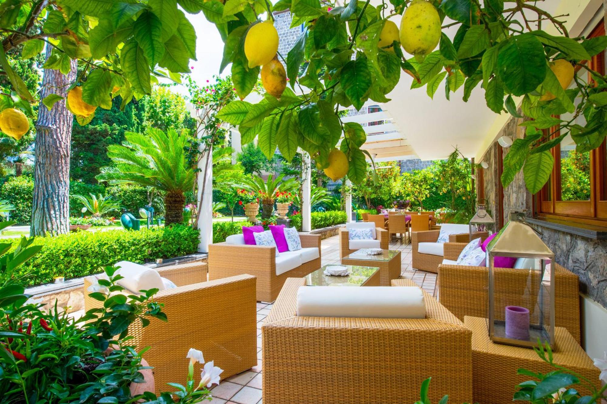 Sorrentovibes - Villa In Sorrento Center With Gardens And Outdoor Space Ngoại thất bức ảnh