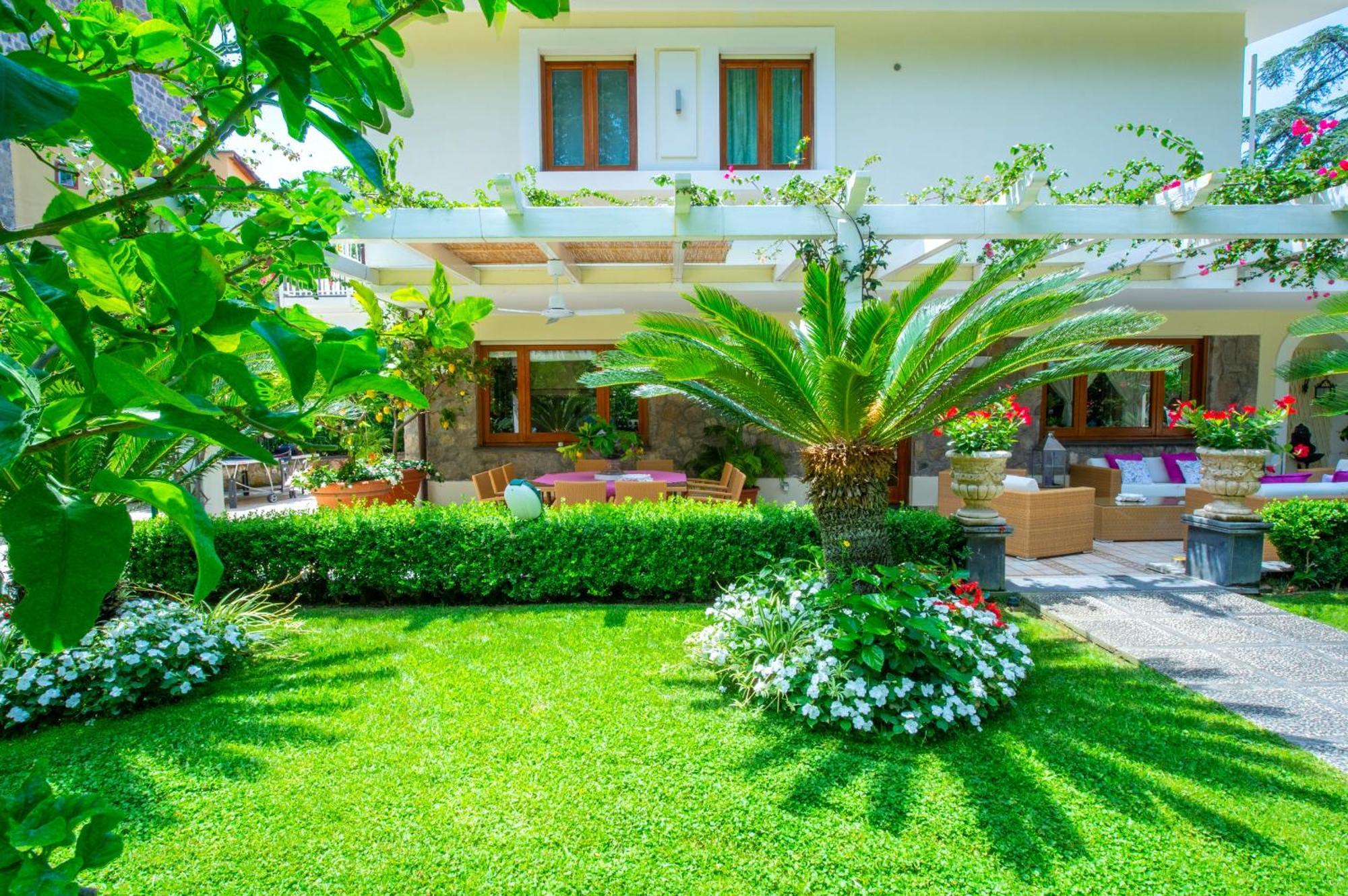 Sorrentovibes - Villa In Sorrento Center With Gardens And Outdoor Space Ngoại thất bức ảnh