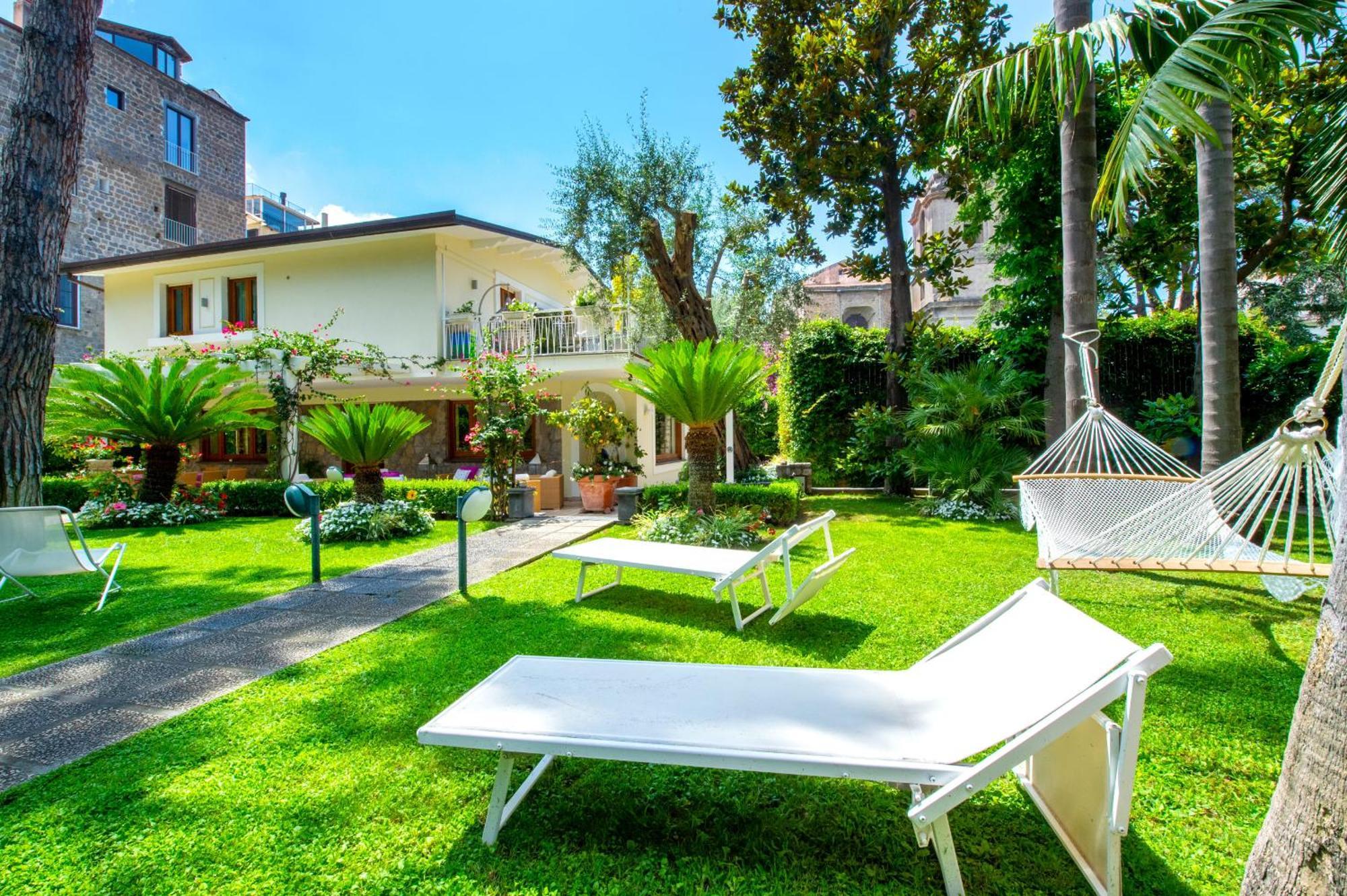 Sorrentovibes - Villa In Sorrento Center With Gardens And Outdoor Space Ngoại thất bức ảnh