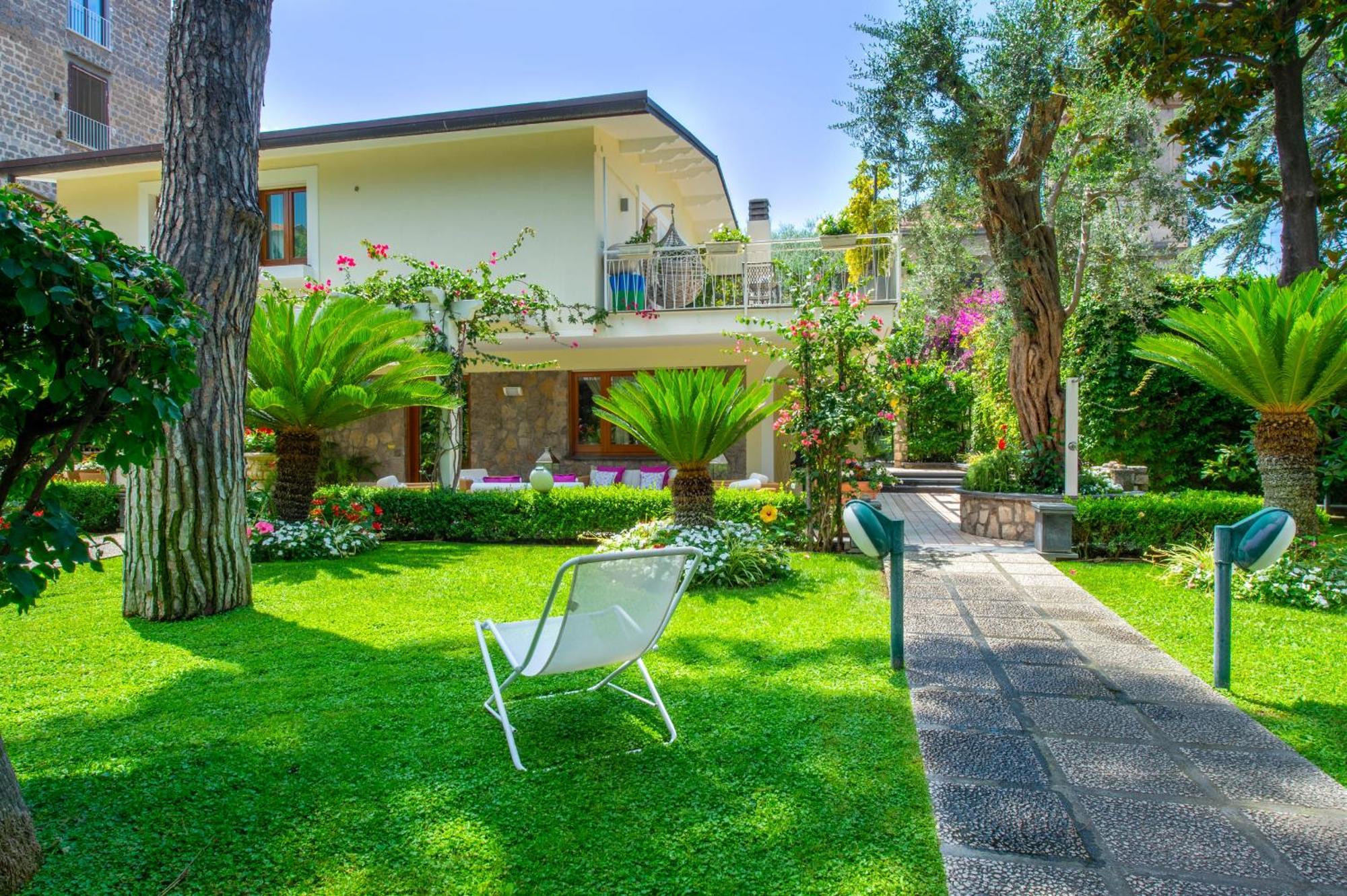 Sorrentovibes - Villa In Sorrento Center With Gardens And Outdoor Space Ngoại thất bức ảnh