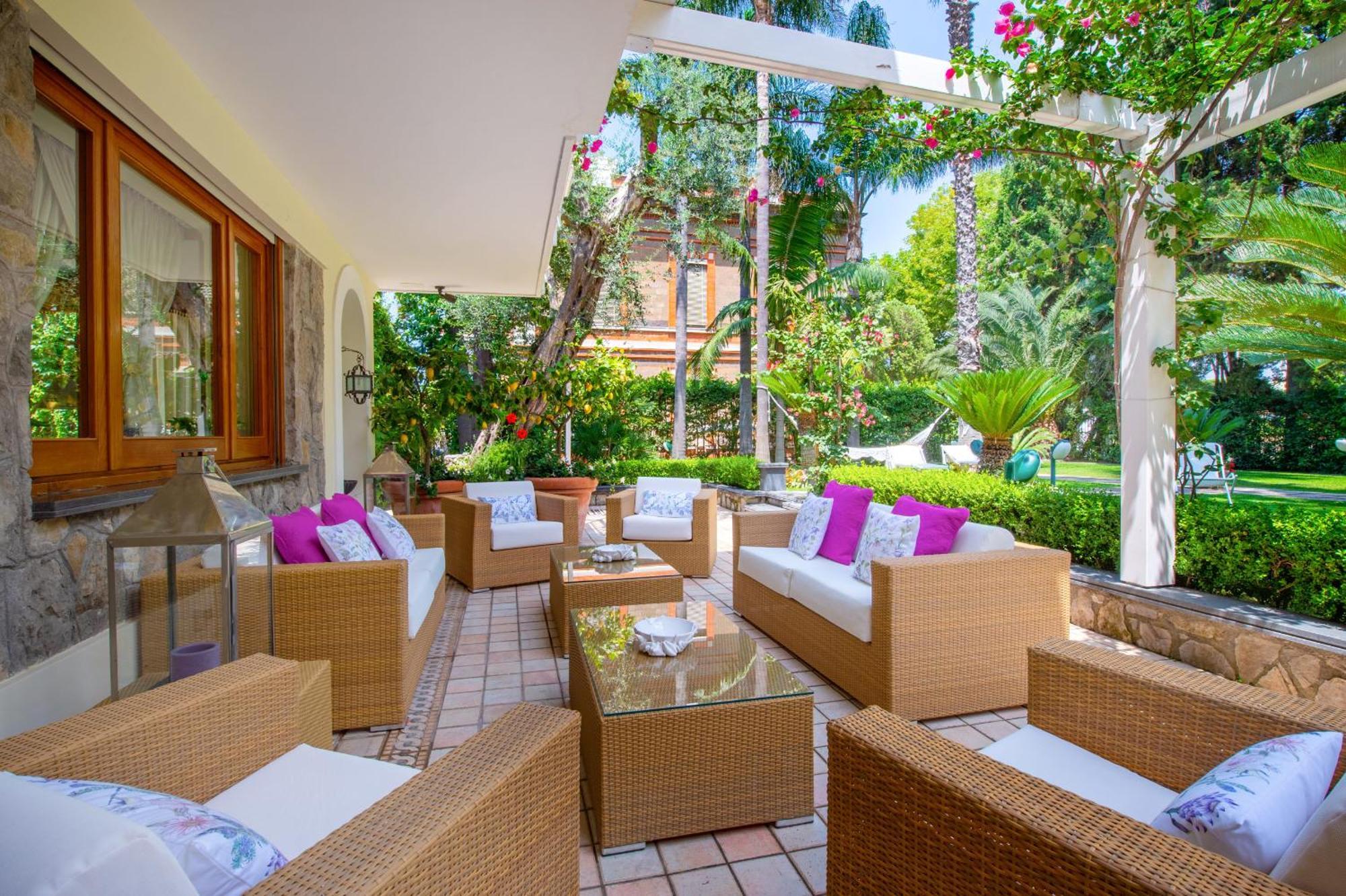 Sorrentovibes - Villa In Sorrento Center With Gardens And Outdoor Space Ngoại thất bức ảnh