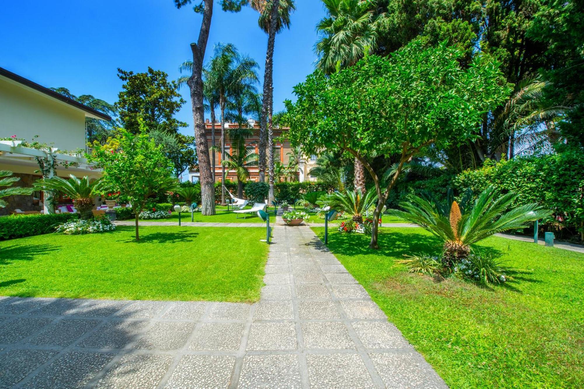 Sorrentovibes - Villa In Sorrento Center With Gardens And Outdoor Space Ngoại thất bức ảnh