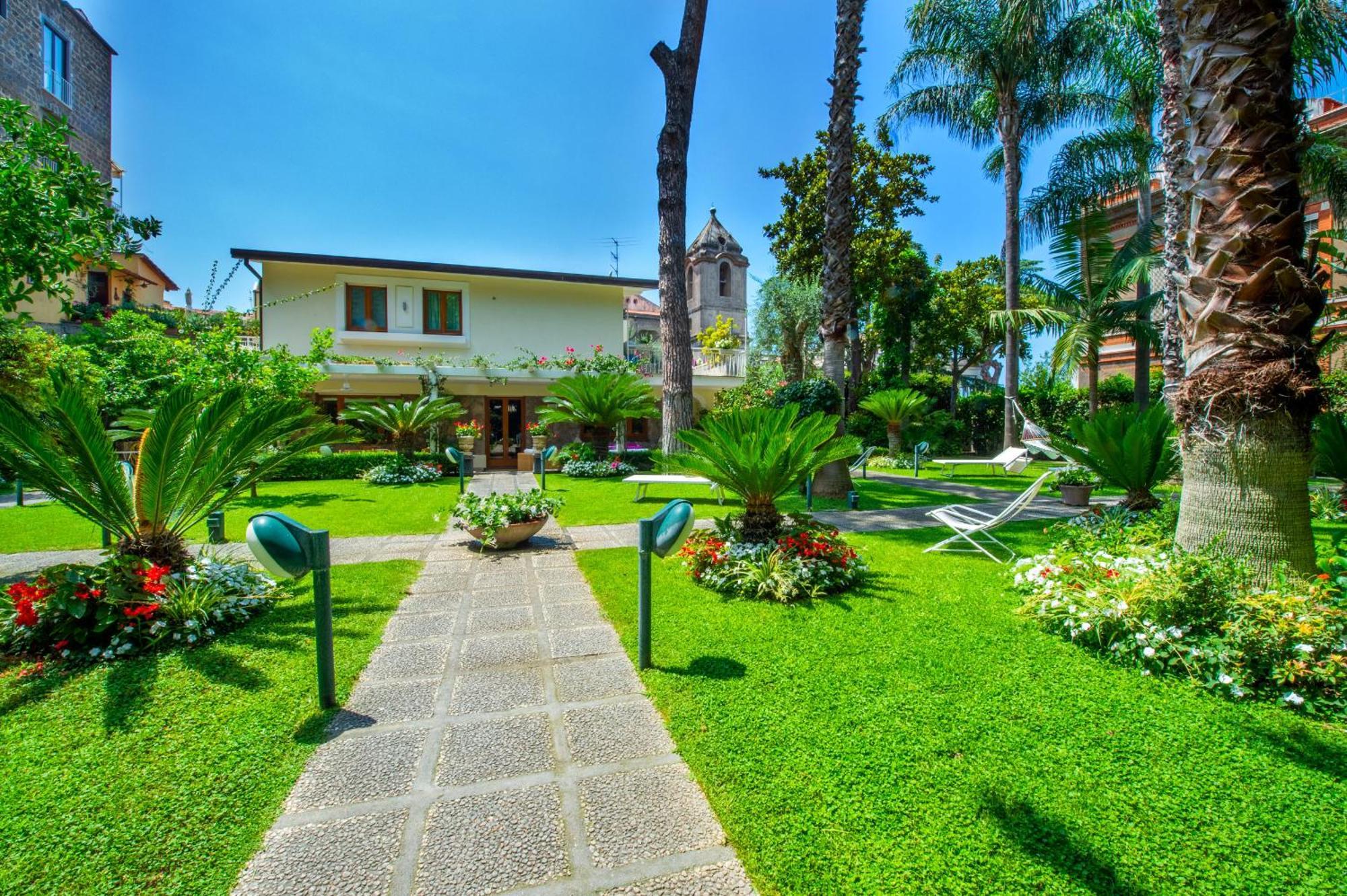 Sorrentovibes - Villa In Sorrento Center With Gardens And Outdoor Space Ngoại thất bức ảnh